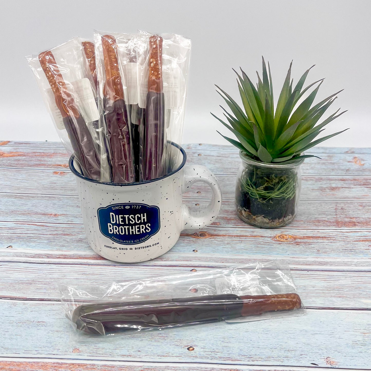 Caramel Dipped Pretzel Rods